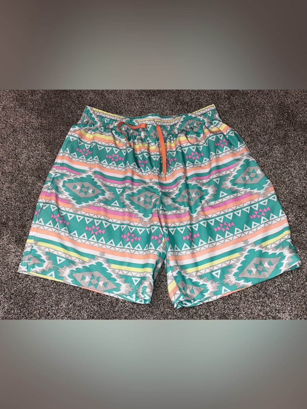 Chubbies The En Fuegos 7" Swim Trunks Men's Size L Zipper Pocket